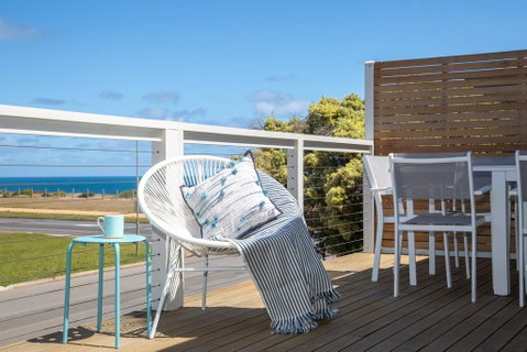 Xanadu - Aldinga Beach - Holiday Byron Bay 0