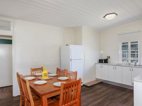 Yamba Pilot Cottage 2 - Pets Welcome - Close To Beach - Holiday Byron Bay 2