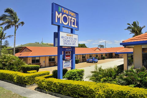 Yamba Twin Pines Motel - Holiday Byron Bay 0