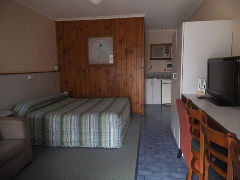 Yarragon Motel - Holiday Byron Bay 3