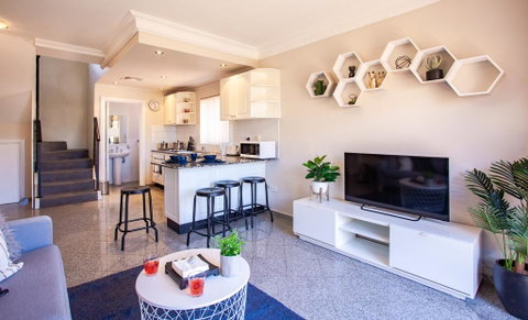 Your Home Here In Sydney - Holiday Byron Bay 0