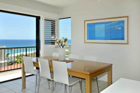 Your Home From Home With Ocean Views - Holiday Byron Bay 1