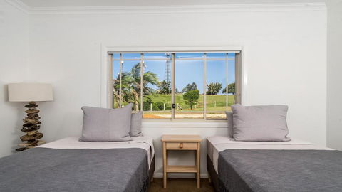 Your Luxury Escape - Byron Sunset Breeze - Holiday Byron Bay 2