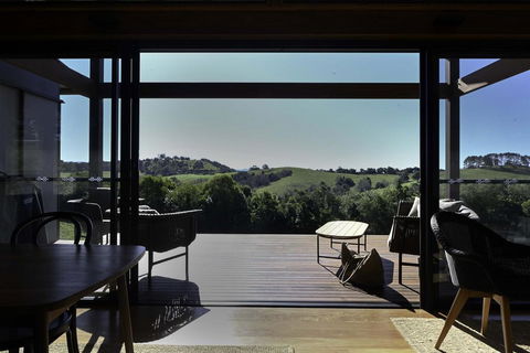 Your Luxury Escape - Carinya Cottages 6 - Holiday Byron Bay 0