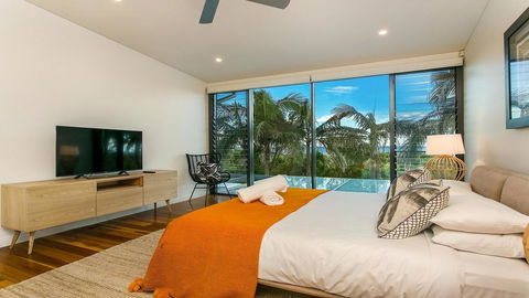 Your Luxury Escape - Kiah 11 Beach House Ocean Views - Holiday Byron Bay 1