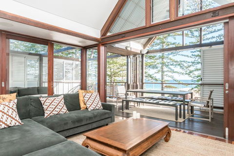 Your Luxury Escape - On The Bay - Stunning Beachfront Apartment - Holiday Byron Bay 0