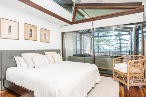 Your Luxury Escape - On The Bay - Stunning Beachfront Apartment - Holiday Byron Bay 3