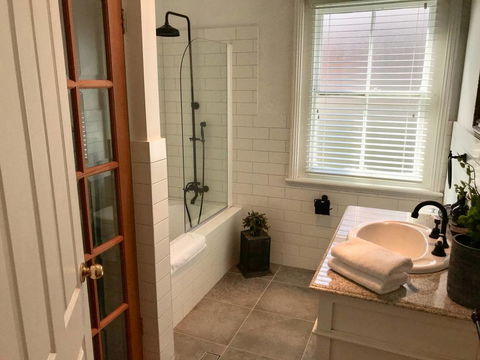 YSG The Edward Townhouse 153 - Walk To Town - Holiday Byron Bay 2