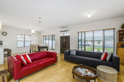 Zaahira House - Holiday Byron Bay 1