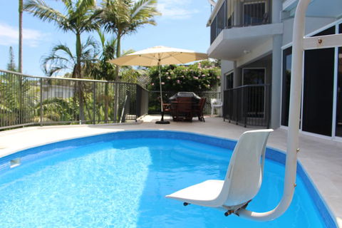 Zaffiro Beach House - Holiday Byron Bay 1