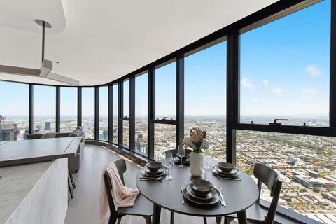 A Cozy 3BR Apt With Panoramic Views FREE Parking - Holiday Byron Bay 2