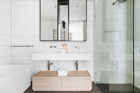 A Lux 3BR Townhouse In South Yarra FREE Parking - Holiday Byron Bay 3