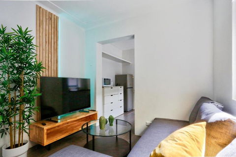 Affordable 2 Bedroom House Surry Hills 2 E-Bikes Included - Holiday Byron Bay 1