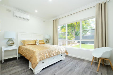 Adelaide Escape And Business-3Bath Full Kitchen Fast Wifi 3TV-for Large Families And Group - Holiday Byron Bay 1