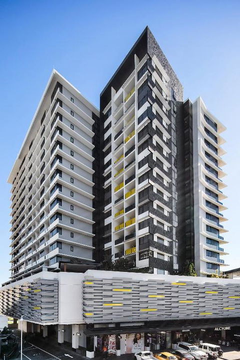 Alcyone Hotel Residences - Holiday Byron Bay 2