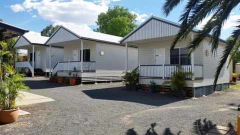 Augathella Palms Motel - Holiday Byron Bay 4