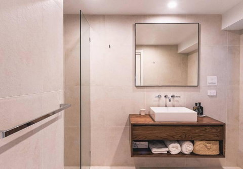 BAY PROPERTIES . Bridgewood - Holiday Byron Bay 4