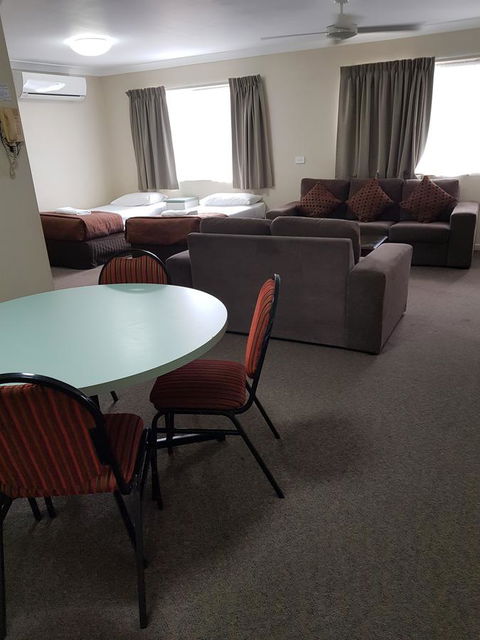 Southport Motel & Apartments - Holiday Byron Bay 11