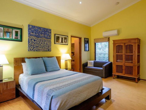 Five Bimba (Tractor House) - Holiday Byron Bay 6
