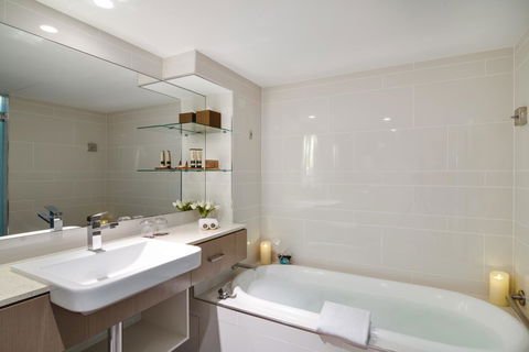 The Point Brisbane Hotel - Holiday Byron Bay 23