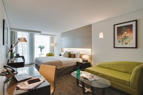 The Point Brisbane Hotel - Holiday Byron Bay 13