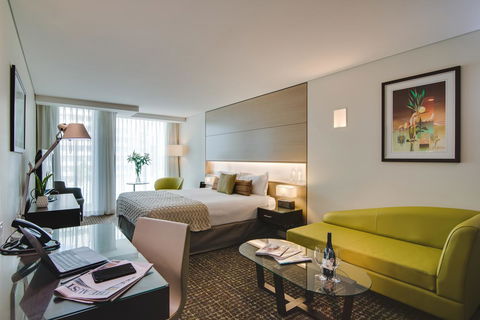 The Point Brisbane Hotel - Holiday Byron Bay 18