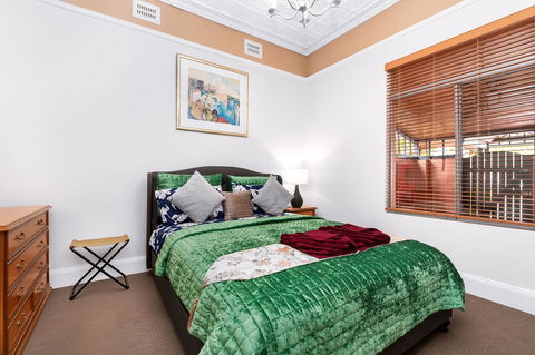 HAKATA RYOKAN (åšå¤šæ—…é¤¨) - Holiday Byron Bay 4