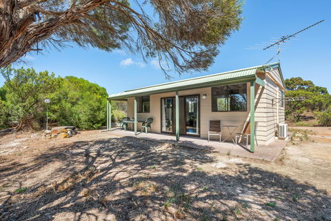 Kangaroo Island - Island Beach Shack - Holiday Byron Bay 10