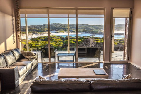 Hanson Bay Cabins - Holiday Byron Bay 12