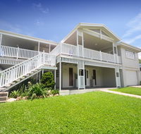 Island Adventure Holiday House - Holiday Byron Bay