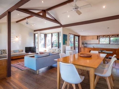 Laguna House - Holiday Byron Bay 0
