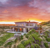 Porky Beach Retreat - King Island Escapes - Holiday Byron Bay