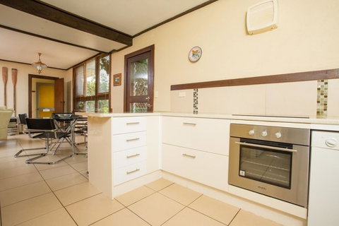 'Banksia 7' Marine Parade - Holiday Byron Bay 2
