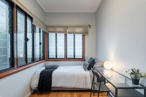 1 Private Single Room In Carramar 1-Minute Walk To Station - SHAREHOUSE - Holiday Byron Bay 0