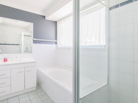 1/54 Parkes, Airconditioned - Holiday Byron Bay 1