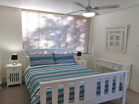 13 'Harbourside', 3-7 Soldiers Point Road - Fantastic Waterfront Unit - Holiday Byron Bay 1