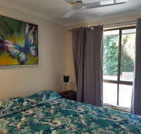 13 Coora Court - Sleeps 6 pool air con pets - Holiday Byron Bay