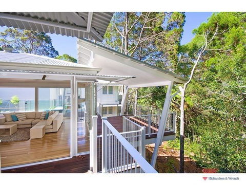 14 Little Cove Road - Holiday Byron Bay 0