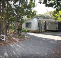 15 Belle Court - Modern architect designed open plan holiday home with outdoor shower - Holiday Byron Bay