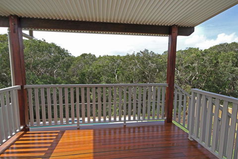 15 Wave Crescent Mount Coolum - Pet Friendly, WIFI, Foxtel, Linen Included - Holiday Byron Bay 3