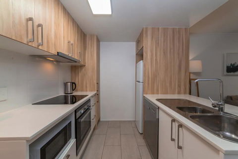 2 Bedroom Apartment Seconds From Valley - Holiday Byron Bay 1