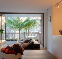 2 Bedroom Apt in Potts Point with Parking - Holiday Byron Bay