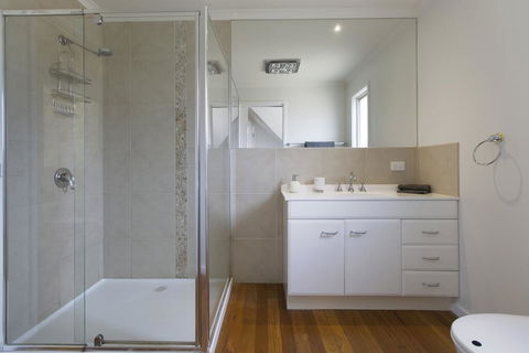 2 Marma Retreat With Jacuzzi, Heated Pool, Pet Friendly, Foxtel - Holiday Byron Bay 2