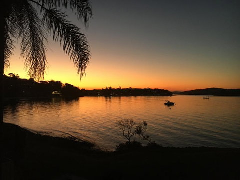 2 The Shores Soldiers Point - Waterfront - Uninterrupted Water Views INCLUDING ALL LINEN & TOWELS, Free Wi-Fi - Holiday Byron Bay 3