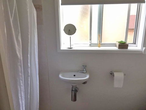 2/10 Catalina Close - Walk To Shoal Bay Beach - Holiday Byron Bay 3