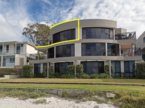 2/137 Soldiers Point Road - Luxury Unit On The Waterfront With Aircon And Free Unlimited Wi Fi - Holiday Byron Bay 1