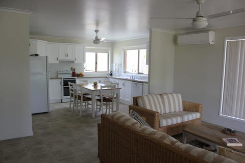 2/51 Carlo Road - Rainbow Beach - Holiday Byron Bay 1