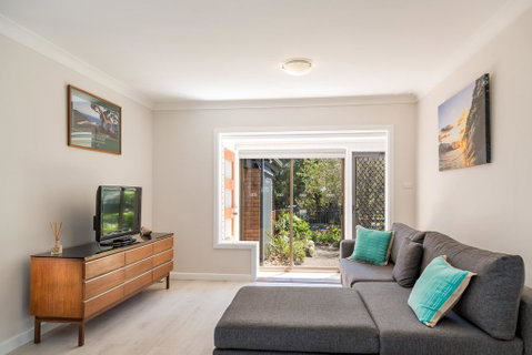 235 Mitchell Parade, Mollymook - Holiday Byron Bay 0