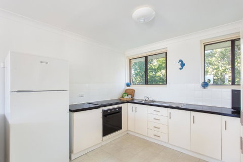 26 Wallis View - Opposite The Lake - 3 Bedroom Apartment - Sleeps 8 - Holiday Byron Bay 3