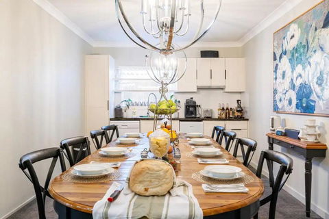 Cypress BnB - Holiday Byron Bay 1